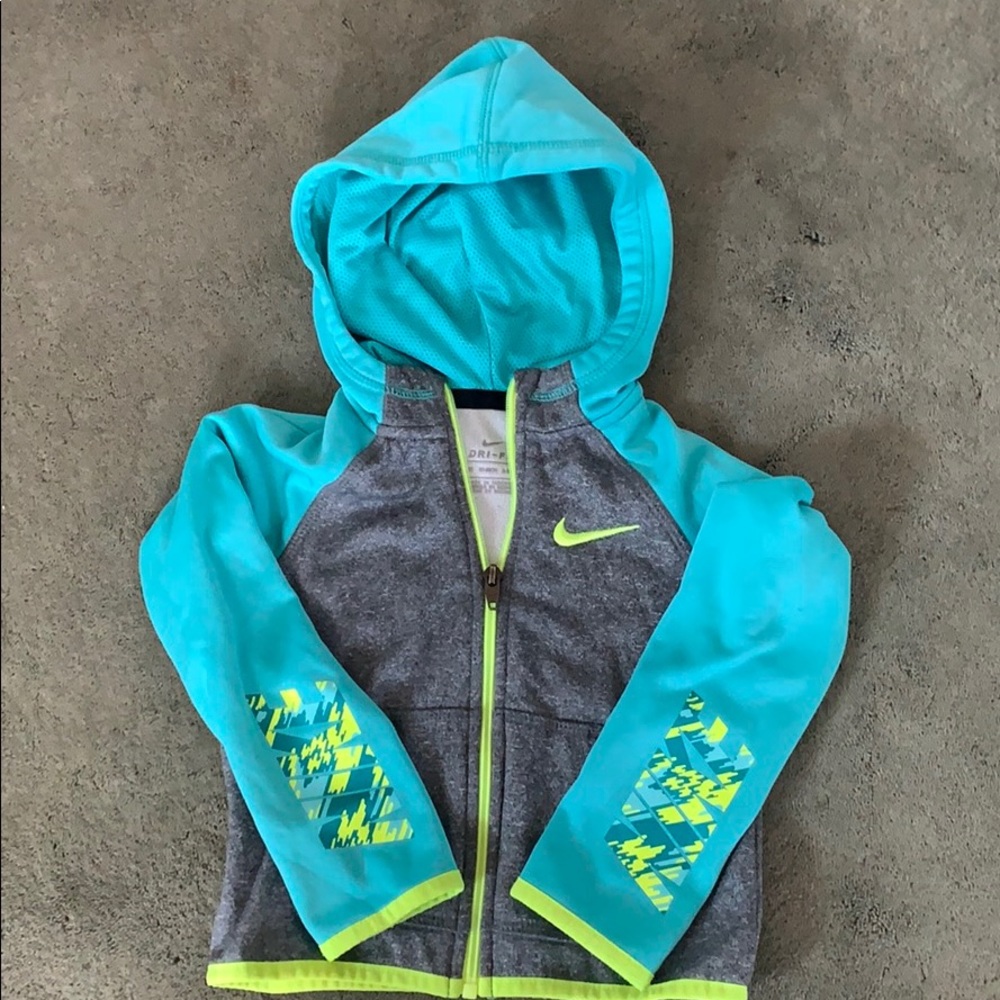 Girls Dri-Fit Nike size 3t sweatshirt